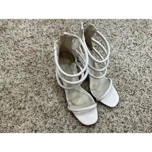 WHITE HIGH HEEL ANKLE STRAP SHOES SIZE‎ 7.